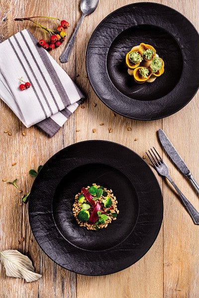 Black Bread Plate C85405