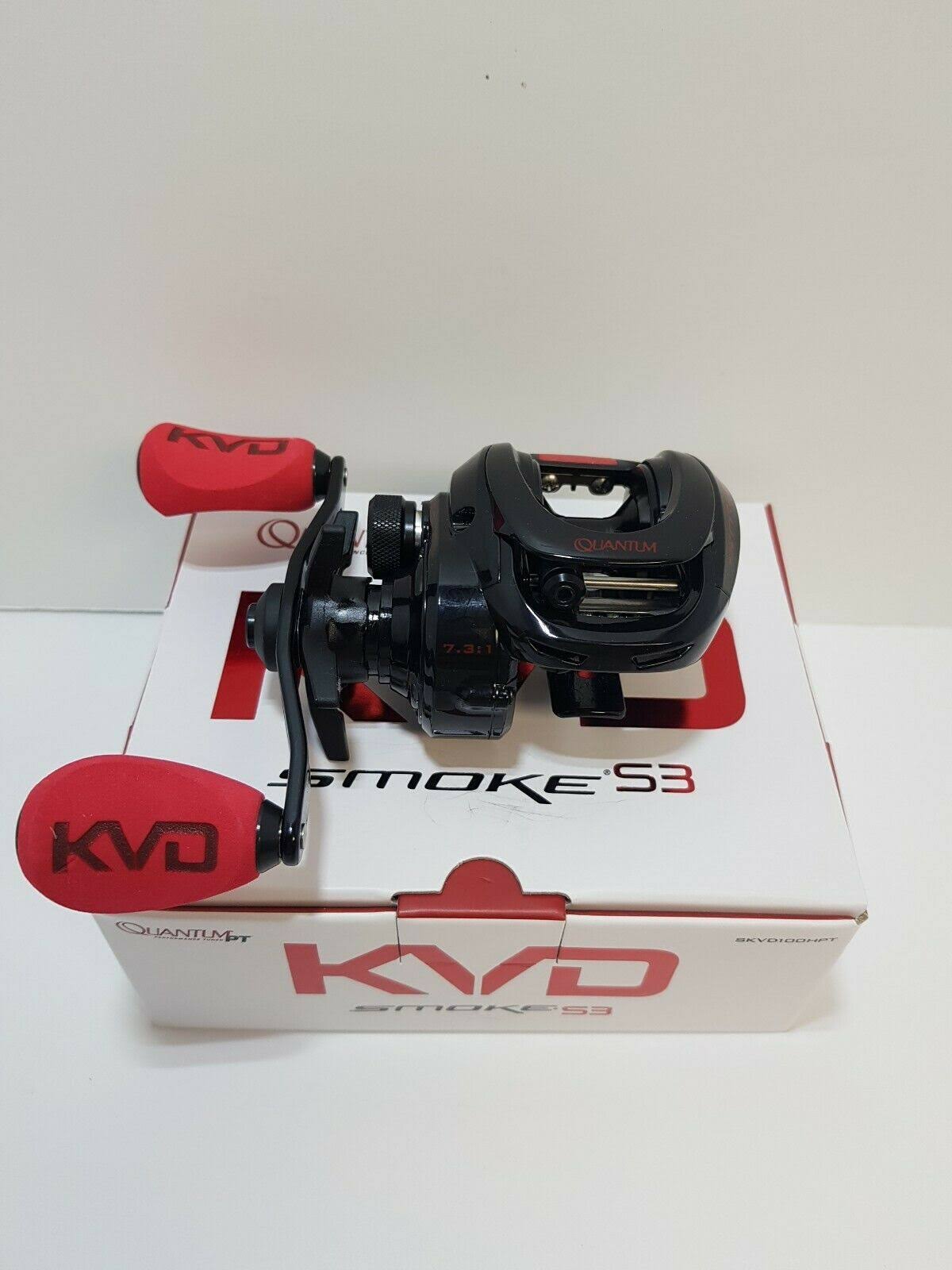Baitcast Reel Right Hand B7401