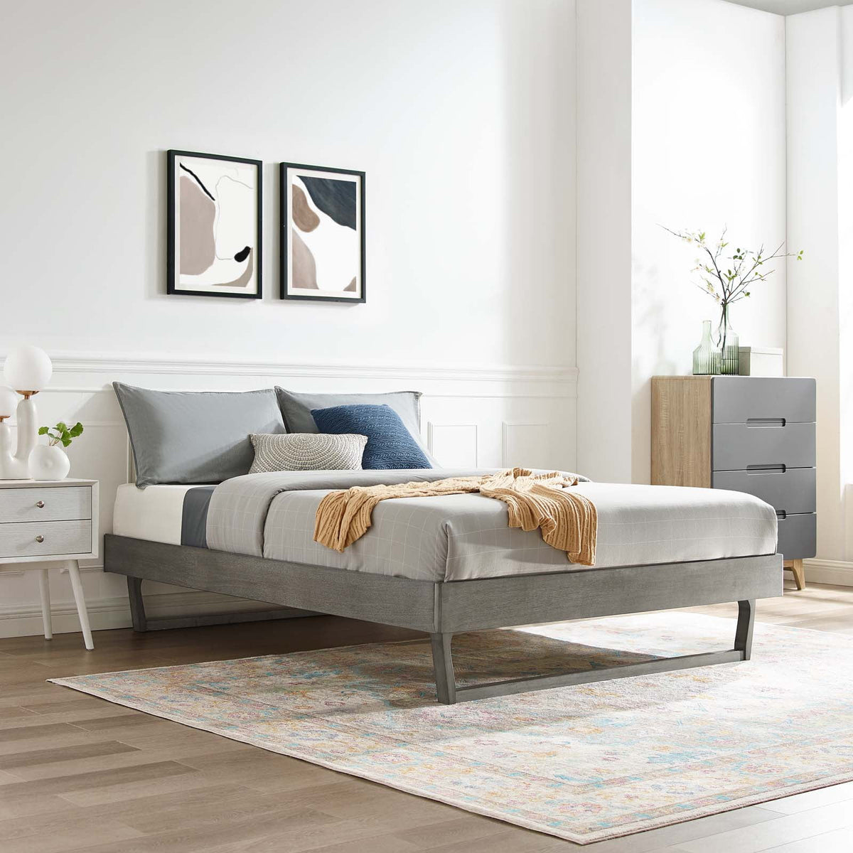 Twin Wood Platform Bed Frame in Gray J847218