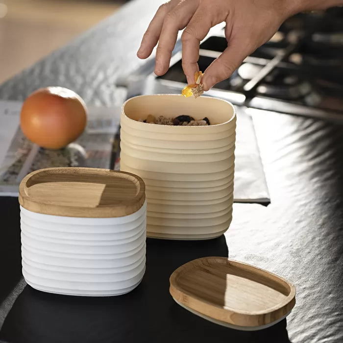Storage Jar P699