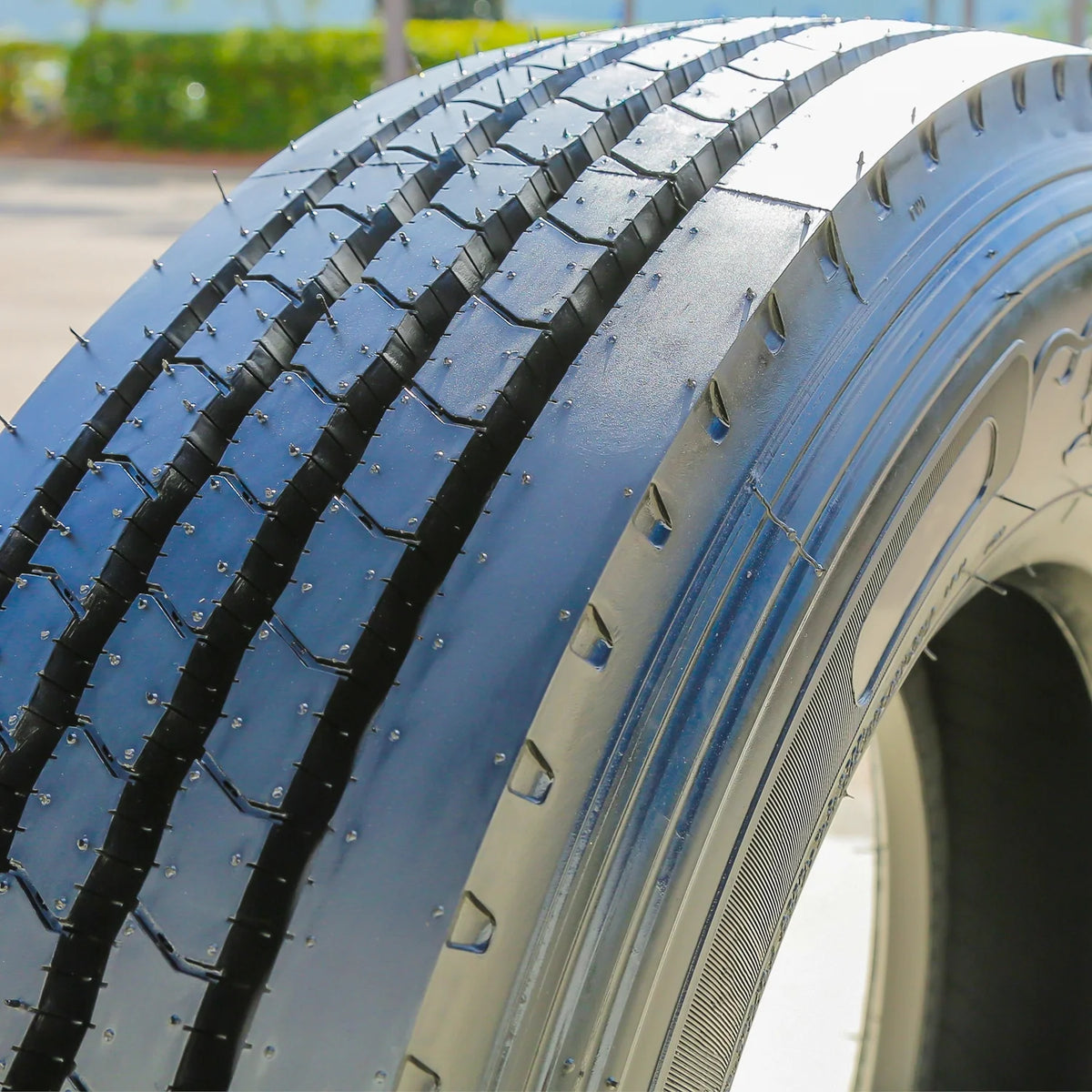 245/70R17.5 18 Ply Trailer Tire M76960